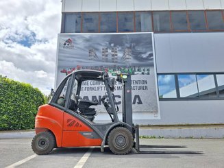Four wheel front forklift Fenwick H30 T - 02 - 5