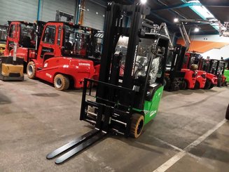Three wheel front forklift Hangcha XC3-20i (CPDS20-XCY2G-SI) - 1