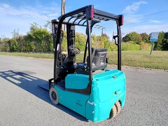 Three wheel front forklift Yale ERP15VTSWB