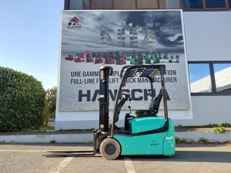 Three wheel front forklift Yale ERP15VTSWB