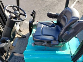 Three wheel front forklift Yale ERP15VTSWB