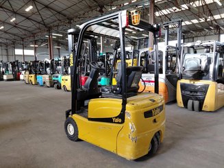 Three wheel front forklift Yale ERP15VTSWB