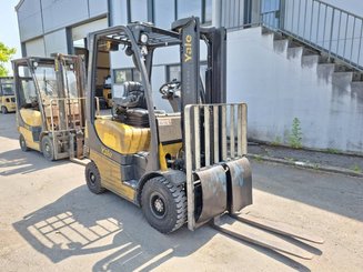 Four wheel front forklift Yale gdp16vx