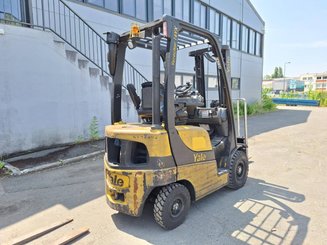 Four wheel front forklift Yale gdp16vx