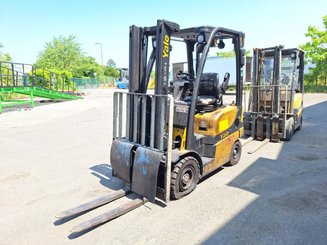Four wheel front forklift Yale gdp16vx