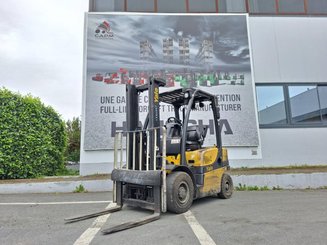 Four wheel front forklift Yale GDP20VX