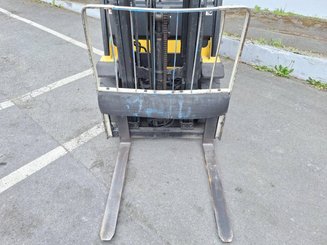 Four wheel front forklift Yale GDP20VX
