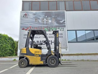 Four wheel front forklift Yale GDP20VX