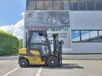Four wheel front forklift Yale GDP25VX - 5