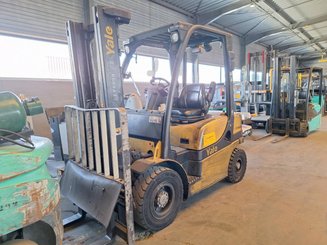 Four wheel front forklift Yale GDP20VX