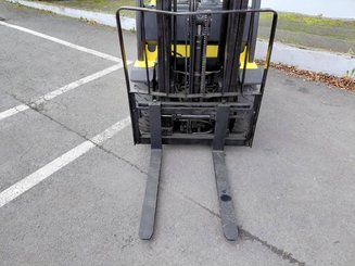 Four wheel front forklift Yale GDP20VX