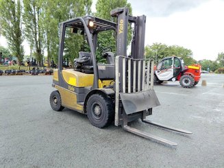 Four wheel front forklift Yale GDP20VX