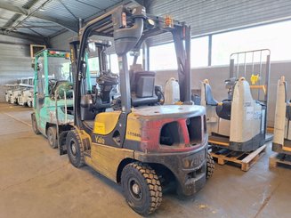 Four wheel front forklift Yale GDP20VX