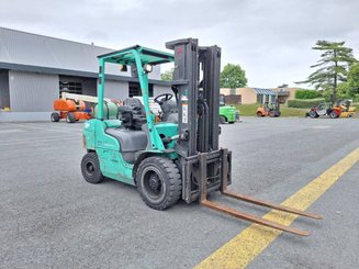 Four wheel front forklift Mitsubishi FG30N - 12