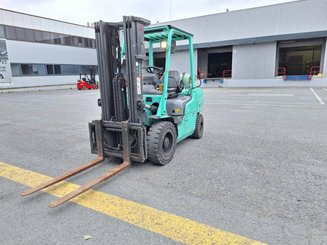 Four wheel front forklift Mitsubishi FG30N - 11