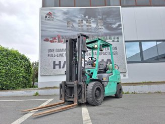 Four wheel front forklift Mitsubishi FG30N - 1