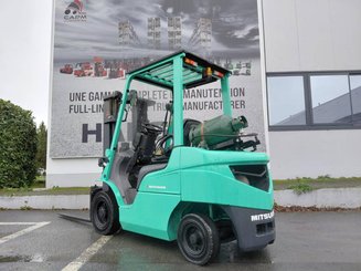 Four wheel front forklift Mitsubishi FG25N