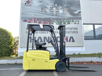 Three wheel front forklift Hyster  J16XNTLWB
