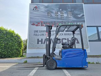 Three wheel front forklift Hyster  J16XNTLWB - 2