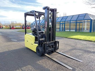 Three wheel front forklift Hyster  J16XNTLWB