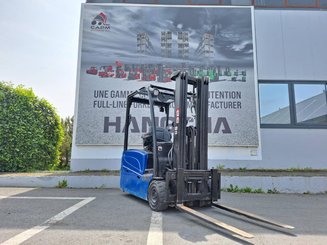 Three wheel front forklift Hyster  J16XNTLWB - 1