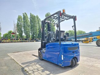 Three wheel front forklift Hyster  J16XNTLWB - 13