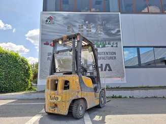 Four wheel front forklift Yale GDP18VX