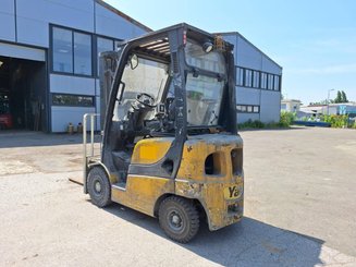 Four wheel front forklift Yale GDP18VX