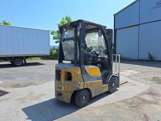 Four wheel front forklift Yale GDP18VX