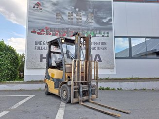 Four wheel front forklift Yale gdp16vx