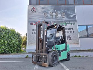 Four wheel front forklift Yale GLP30VX
