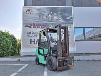 Four wheel front forklift Yale GLP30VX
