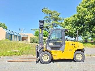 Four wheel front forklift Yale GDP80VX