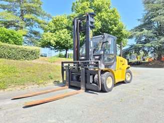 Four wheel front forklift Yale GDP80VX