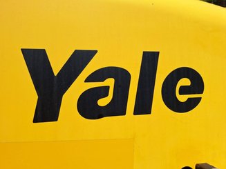 Four wheel front forklift Yale GDP80VX