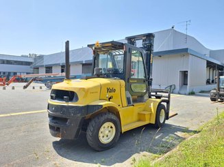 Four wheel front forklift Yale GDP80VX