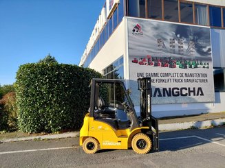 Four wheel front forklift Hangcha XE18i (CPD18-XEY2HA-SI) 
