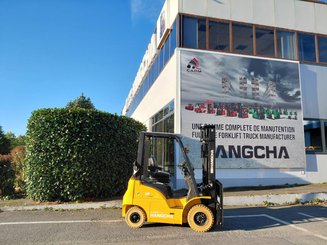 Four wheel front forklift Hangcha XE18i (CPD18-XEY2HA-SI) 