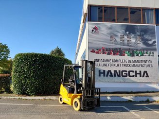 Four wheel front forklift Hangcha XE18i (CPD18-XEY2HA-SI) 
