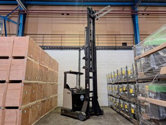 Reach truck Crown ESR 5260