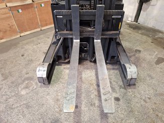 Reach truck Crown ESR 5260