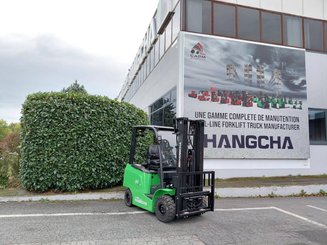 Four wheel front forklift Hangcha AE20Ci (CPD20-AEXY2-I)