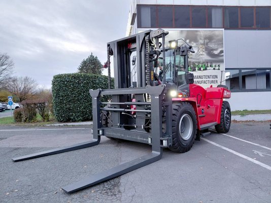 Four wheel front forklift Kalmar DCG250-12S - 1