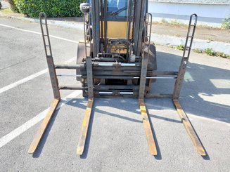 Four wheel front forklift Caterpillar DP40N - 12