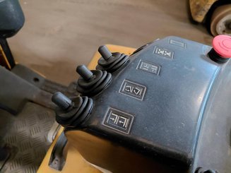 Three wheel front forklift Caterpillar EP16KT