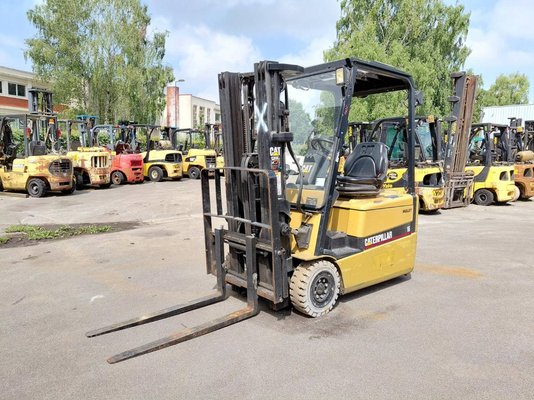 Three wheel front forklift Caterpillar EP16KT - 1