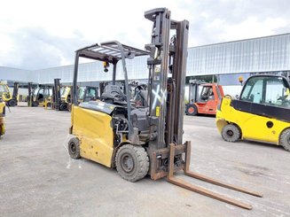 Four wheel front forklift Caterpillar EP25CN