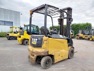 Four wheel front forklift Caterpillar EP25CN