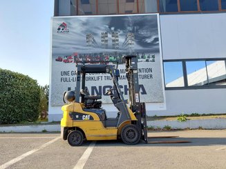 Four wheel front forklift Caterpillar GP18NTD