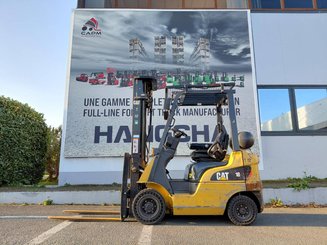 Four wheel front forklift Caterpillar GP18NTD